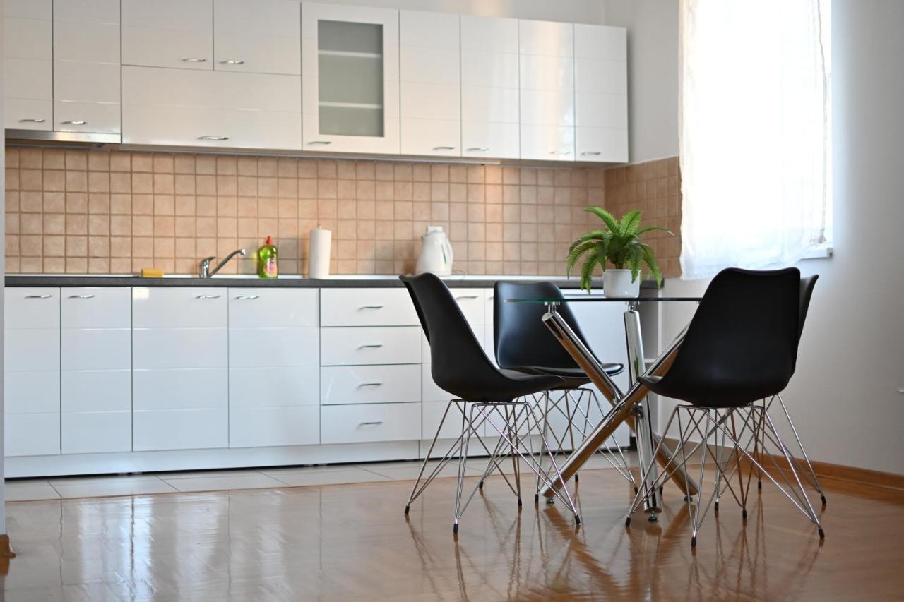 Apartment New Cristal In The Centre Novi Sad
