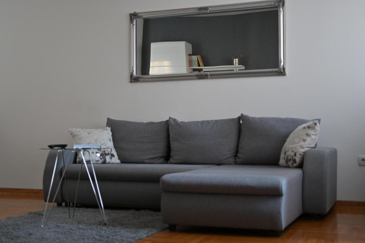 New Cristal In The Centre Apartment Novi Sad